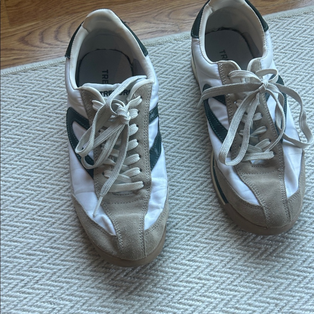 Tretorn White Low-Top Sneakers with Dark Green Stripes and Beige Suede